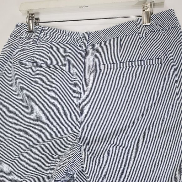 TALBOTS Womens The Perfect Short SZ 6 Seersucker Striped Bermuda Nautical Cotton - Picture 7 of 7